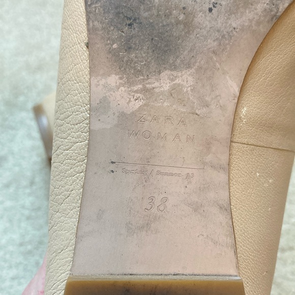 Zara Tan Flats with Gold Chain Detail - Picture 5 of 5